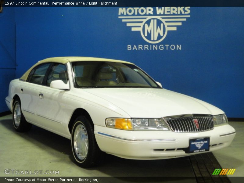 Performance White / Light Parchment 1997 Lincoln Continental