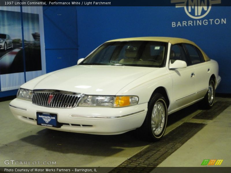 Performance White / Light Parchment 1997 Lincoln Continental