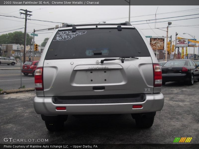Chrome Silver Metallic / Charcoal 2003 Nissan Pathfinder SE 4x4