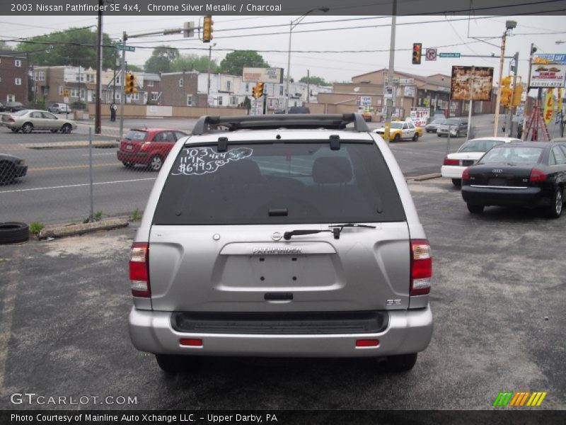 Chrome Silver Metallic / Charcoal 2003 Nissan Pathfinder SE 4x4