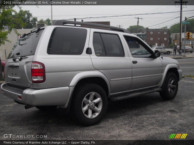 Chrome Silver Metallic / Charcoal 2003 Nissan Pathfinder SE 4x4