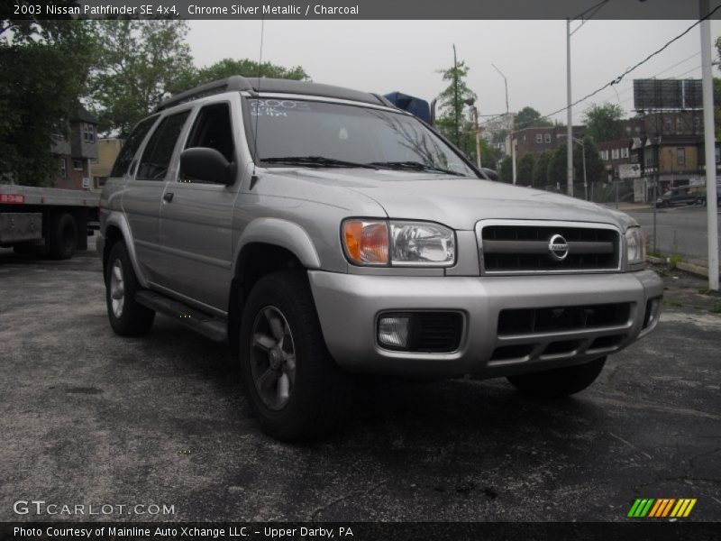 Chrome Silver Metallic / Charcoal 2003 Nissan Pathfinder SE 4x4