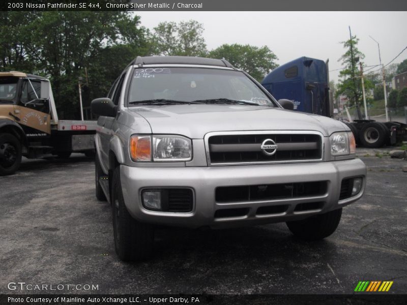 Chrome Silver Metallic / Charcoal 2003 Nissan Pathfinder SE 4x4