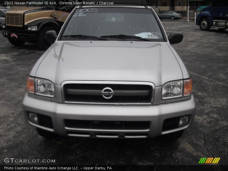 Chrome Silver Metallic / Charcoal 2003 Nissan Pathfinder SE 4x4