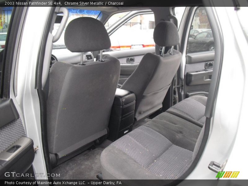 Chrome Silver Metallic / Charcoal 2003 Nissan Pathfinder SE 4x4