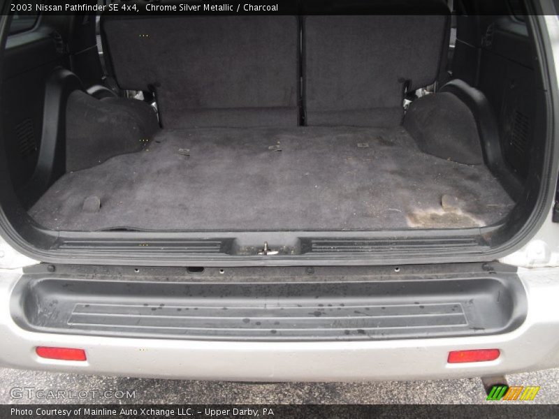 Chrome Silver Metallic / Charcoal 2003 Nissan Pathfinder SE 4x4