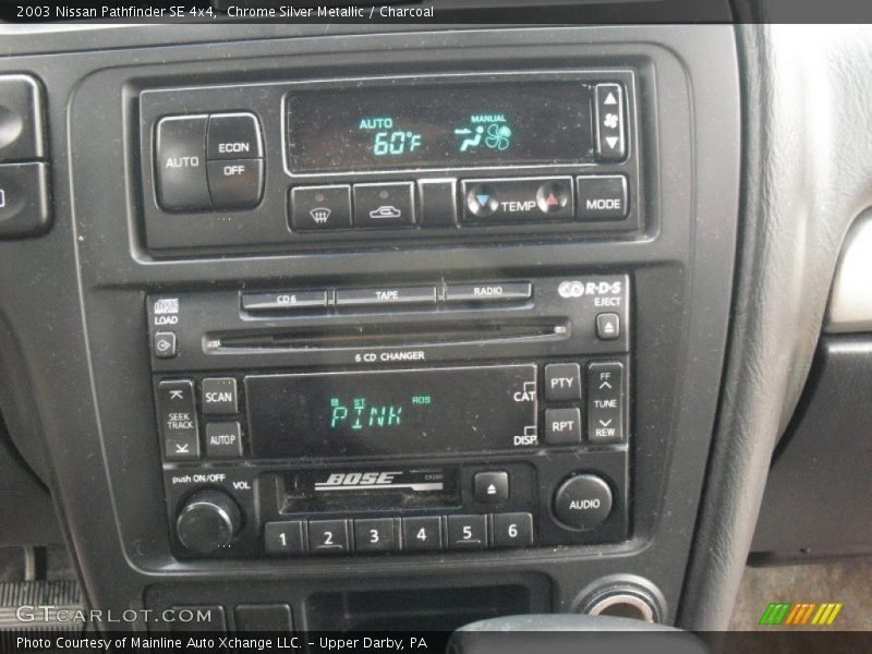 Chrome Silver Metallic / Charcoal 2003 Nissan Pathfinder SE 4x4