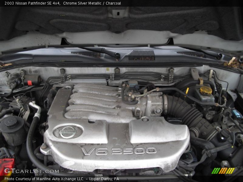Chrome Silver Metallic / Charcoal 2003 Nissan Pathfinder SE 4x4
