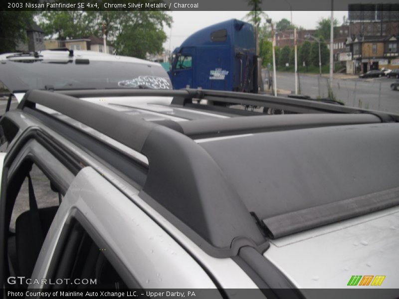 Chrome Silver Metallic / Charcoal 2003 Nissan Pathfinder SE 4x4