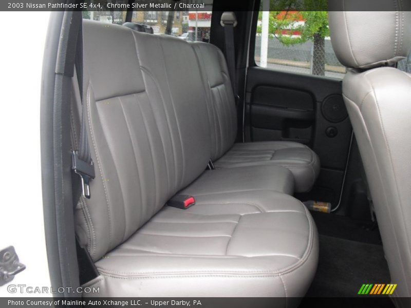 Chrome Silver Metallic / Charcoal 2003 Nissan Pathfinder SE 4x4