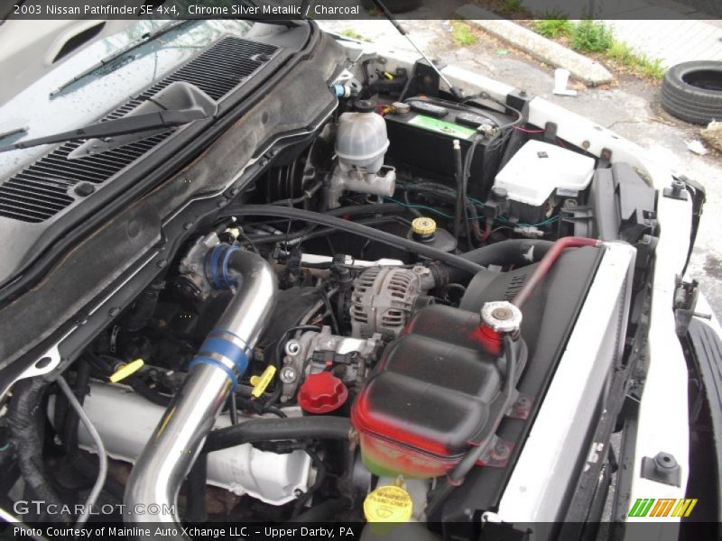 Chrome Silver Metallic / Charcoal 2003 Nissan Pathfinder SE 4x4