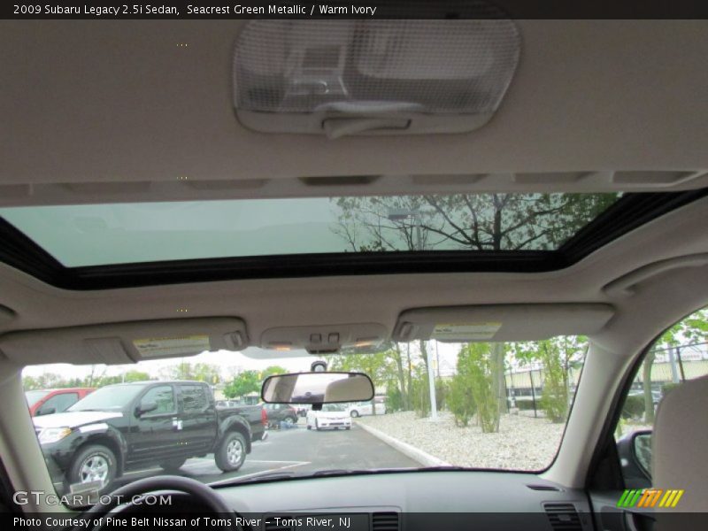Seacrest Green Metallic / Warm Ivory 2009 Subaru Legacy 2.5i Sedan