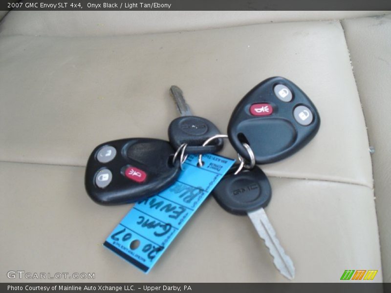 Onyx Black / Light Tan/Ebony 2007 GMC Envoy SLT 4x4