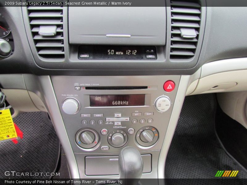 Seacrest Green Metallic / Warm Ivory 2009 Subaru Legacy 2.5i Sedan