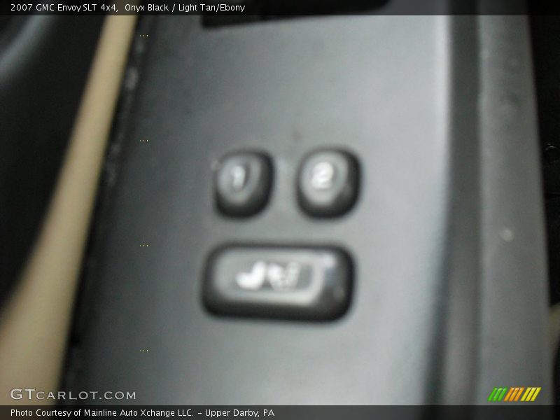 Onyx Black / Light Tan/Ebony 2007 GMC Envoy SLT 4x4