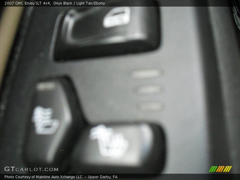 Onyx Black / Light Tan/Ebony 2007 GMC Envoy SLT 4x4