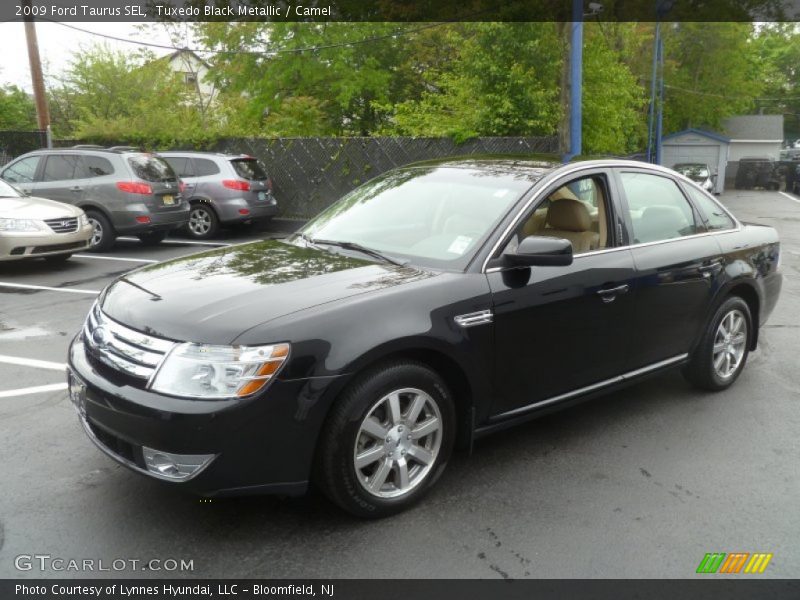 Tuxedo Black Metallic / Camel 2009 Ford Taurus SEL