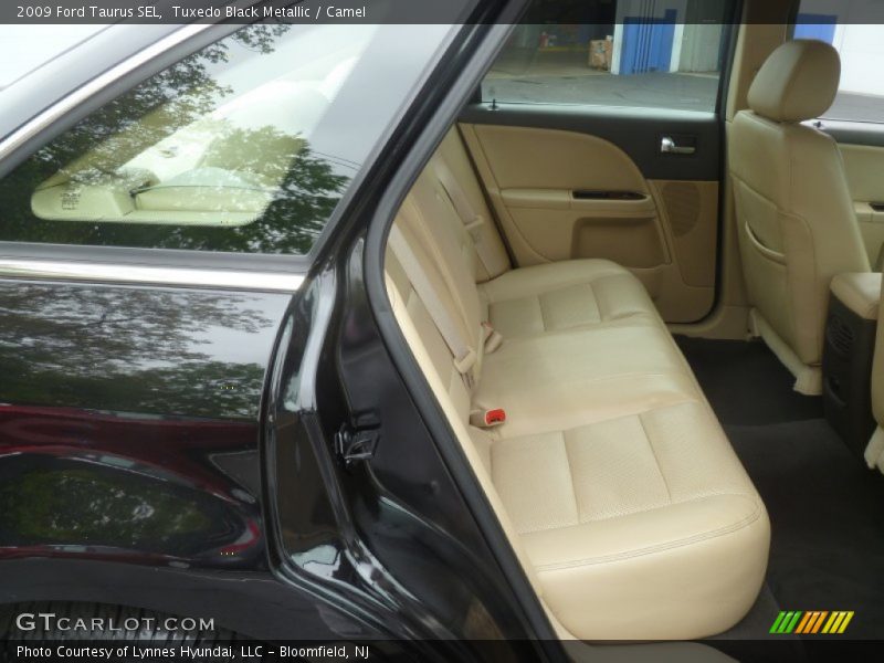 Tuxedo Black Metallic / Camel 2009 Ford Taurus SEL