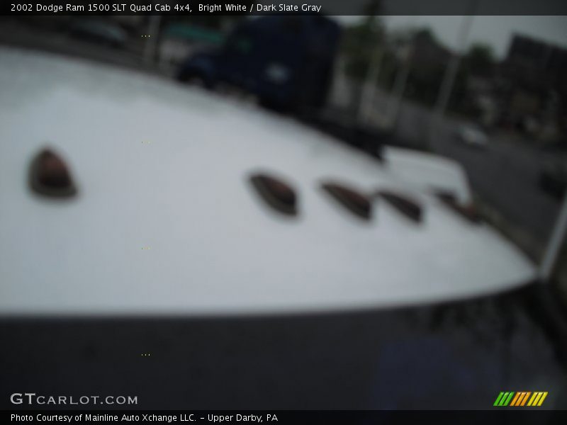 Bright White / Dark Slate Gray 2002 Dodge Ram 1500 SLT Quad Cab 4x4