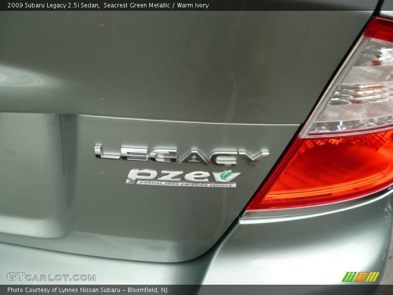 Seacrest Green Metallic / Warm Ivory 2009 Subaru Legacy 2.5i Sedan