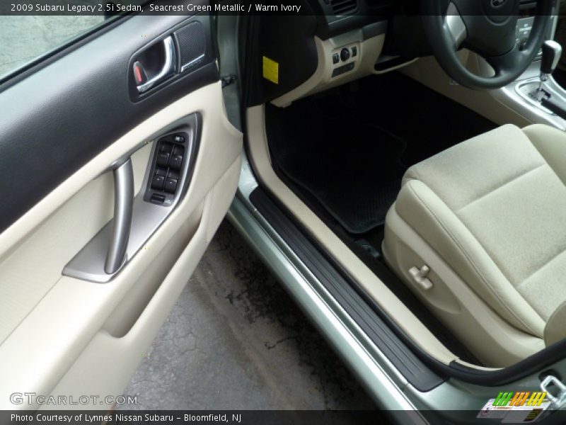Seacrest Green Metallic / Warm Ivory 2009 Subaru Legacy 2.5i Sedan