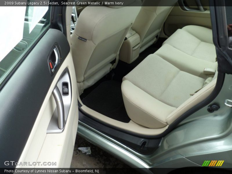 Seacrest Green Metallic / Warm Ivory 2009 Subaru Legacy 2.5i Sedan