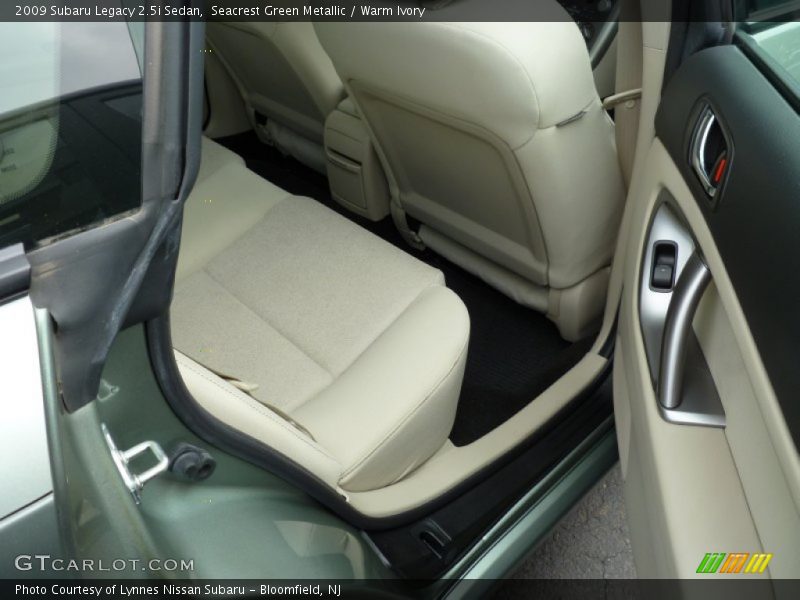 Seacrest Green Metallic / Warm Ivory 2009 Subaru Legacy 2.5i Sedan