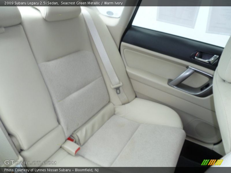 Seacrest Green Metallic / Warm Ivory 2009 Subaru Legacy 2.5i Sedan