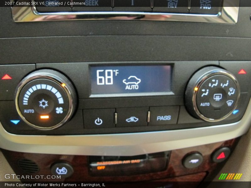 Infrared / Cashmere 2007 Cadillac SRX V6