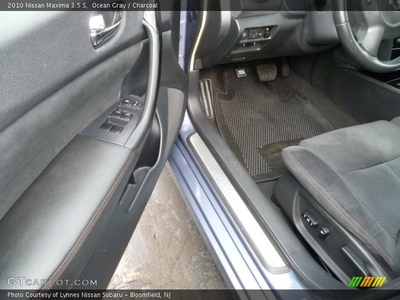 Ocean Gray / Charcoal 2010 Nissan Maxima 3.5 S