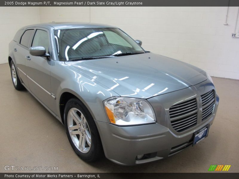 Magnesium Pearl / Dark Slate Gray/Light Graystone 2005 Dodge Magnum R/T
