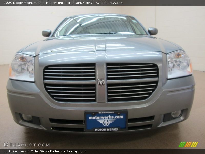 Magnesium Pearl / Dark Slate Gray/Light Graystone 2005 Dodge Magnum R/T