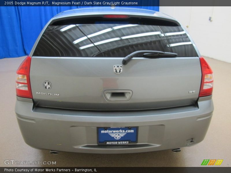 Magnesium Pearl / Dark Slate Gray/Light Graystone 2005 Dodge Magnum R/T