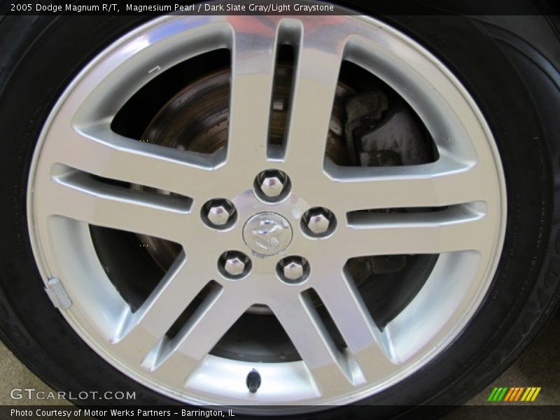 Magnesium Pearl / Dark Slate Gray/Light Graystone 2005 Dodge Magnum R/T