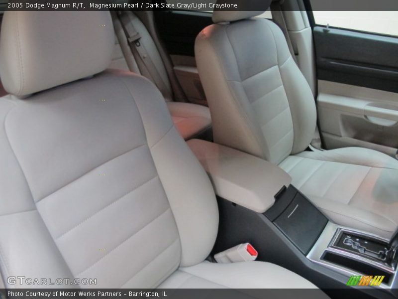 Magnesium Pearl / Dark Slate Gray/Light Graystone 2005 Dodge Magnum R/T