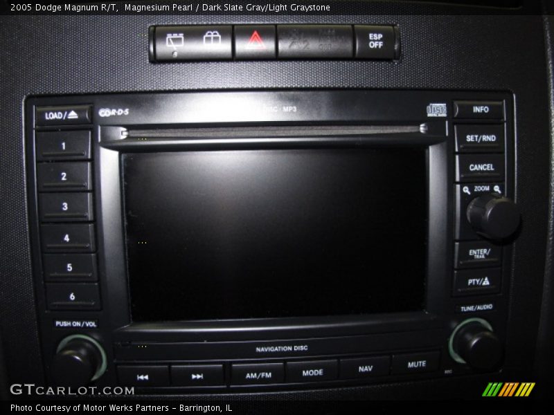 Magnesium Pearl / Dark Slate Gray/Light Graystone 2005 Dodge Magnum R/T