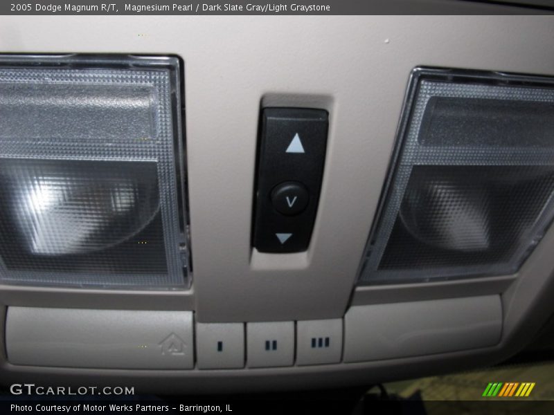 Magnesium Pearl / Dark Slate Gray/Light Graystone 2005 Dodge Magnum R/T