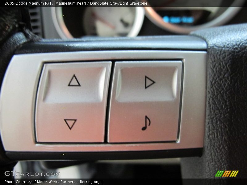 Magnesium Pearl / Dark Slate Gray/Light Graystone 2005 Dodge Magnum R/T