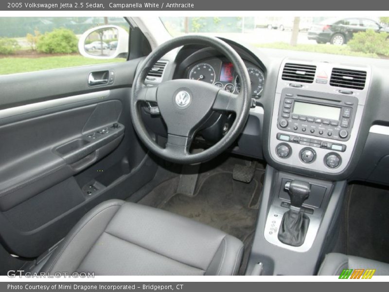 Campanella White / Anthracite 2005 Volkswagen Jetta 2.5 Sedan