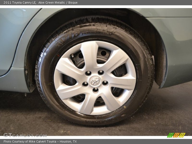 Aloe Green Metallic / Bisque 2011 Toyota Camry LE