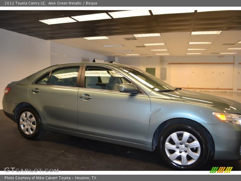 Aloe Green Metallic / Bisque 2011 Toyota Camry LE