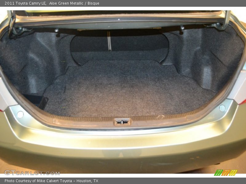 Aloe Green Metallic / Bisque 2011 Toyota Camry LE