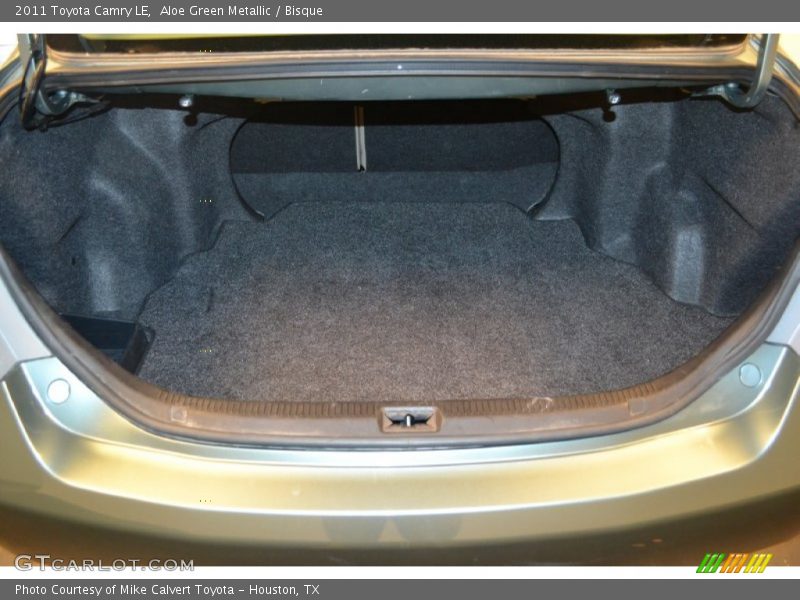 Aloe Green Metallic / Bisque 2011 Toyota Camry LE