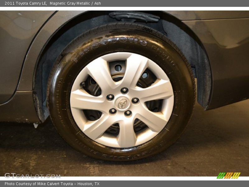 Magnetic Gray Metallic / Ash 2011 Toyota Camry LE