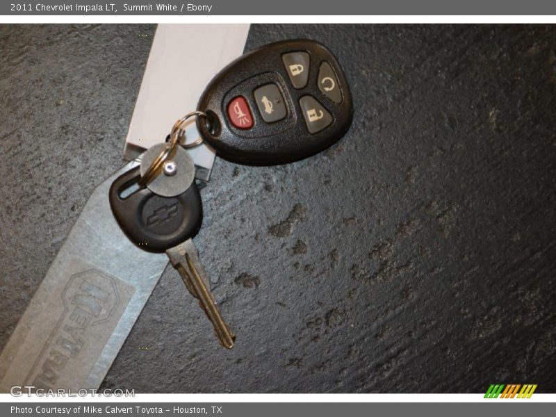 Summit White / Ebony 2011 Chevrolet Impala LT