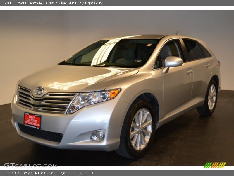 Classic Silver Metallic / Light Gray 2011 Toyota Venza I4