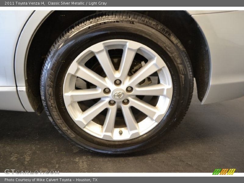 Classic Silver Metallic / Light Gray 2011 Toyota Venza I4