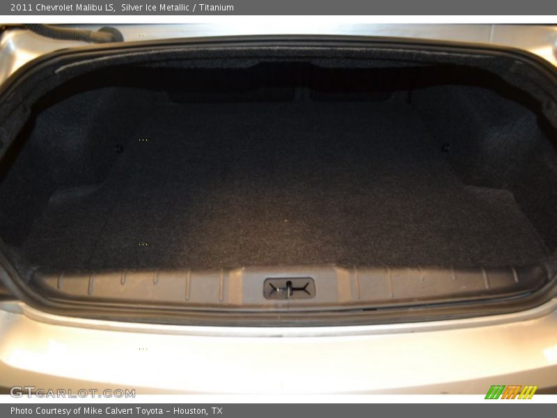 Silver Ice Metallic / Titanium 2011 Chevrolet Malibu LS