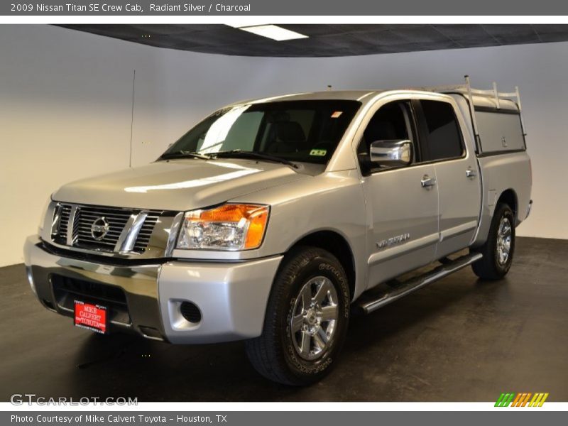 Radiant Silver / Charcoal 2009 Nissan Titan SE Crew Cab