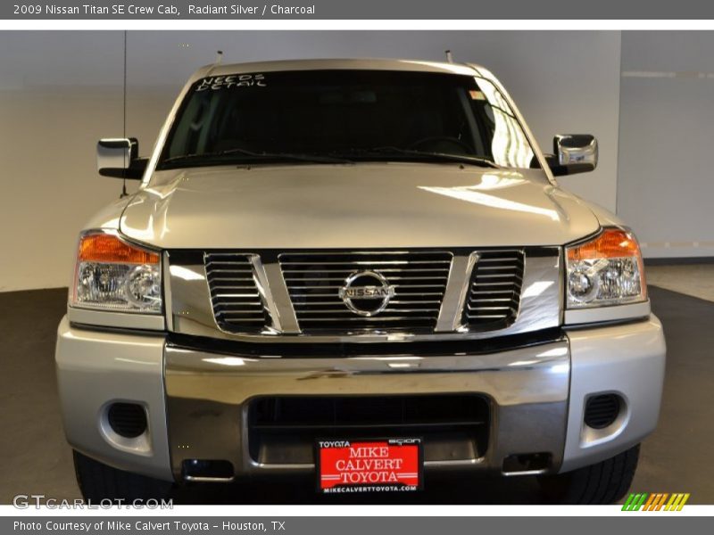Radiant Silver / Charcoal 2009 Nissan Titan SE Crew Cab